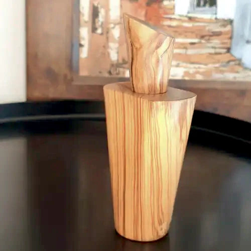 Boselli No. 5 – Olive wood perfume flacon, natural grain detail, Patchouli eau de toilette — made in France | LaPeNu